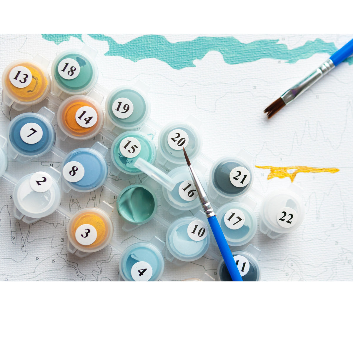 Pinceles y pintura - My Box Hub