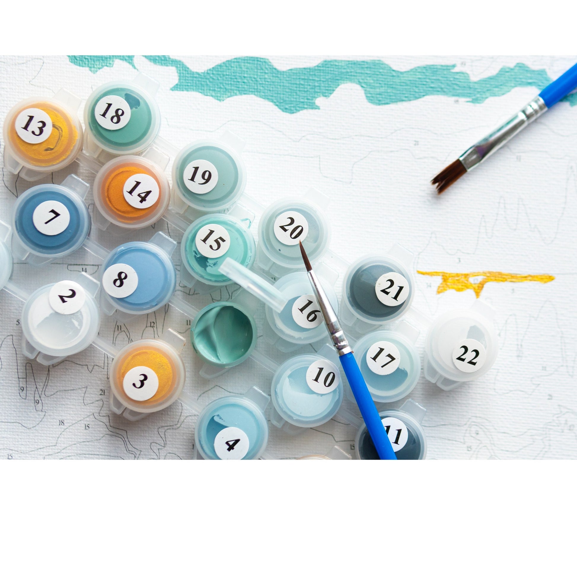 Pinceles y pintura - My Box Hub
